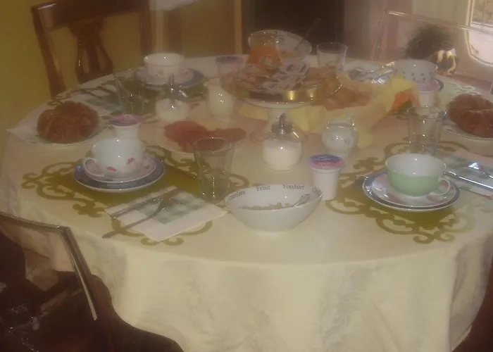 Gens Julia Couette-café