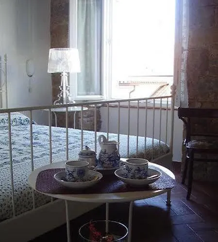 Couette-café Gens Julia 4*