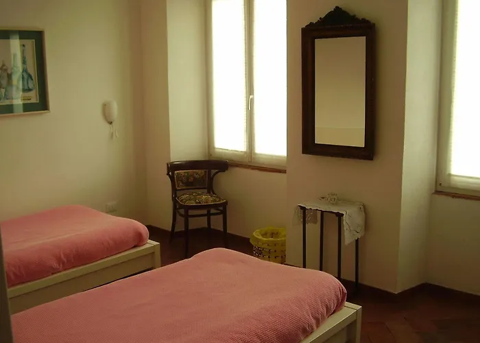 Couette-café Gens Julia 4*