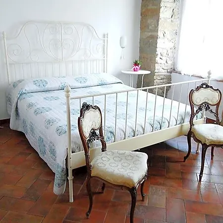 B&B Gens Julia