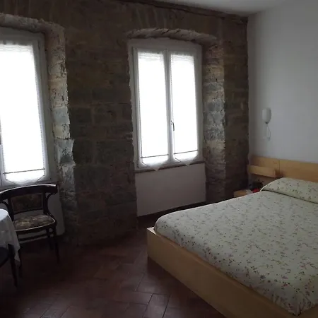 B&B Gens Julia 4*