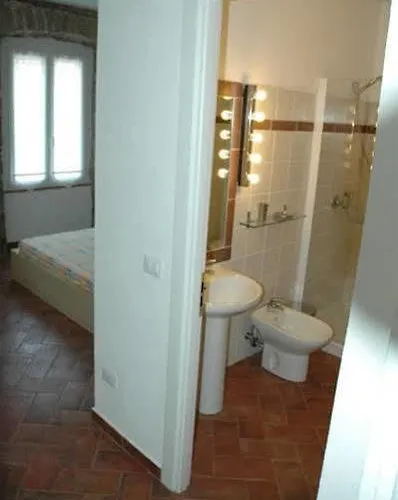 Gens Julia Bed & Breakfast 4*